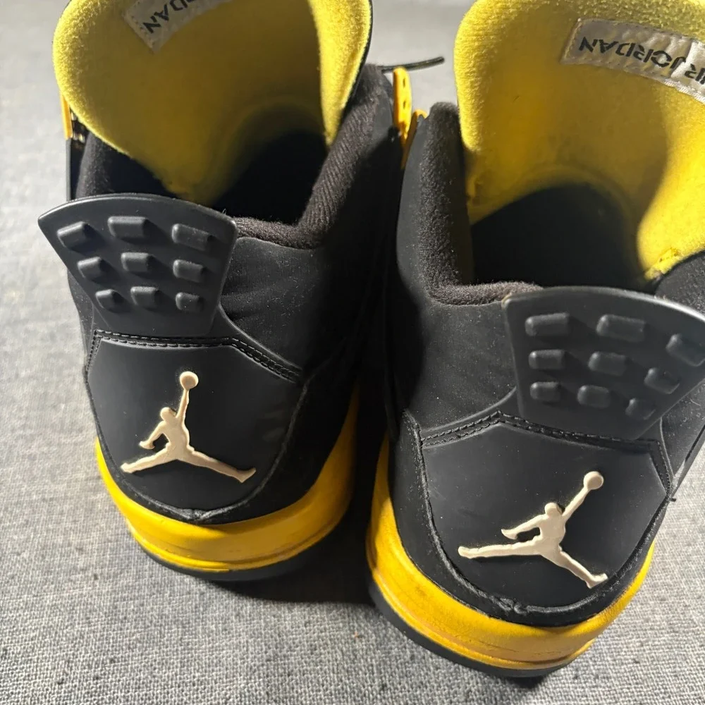 Jordan 4 Retro Thunder Mens Size 10 Black Yellow 308497-008 2012 Release